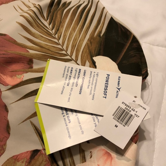 Elevate Leggings and bra top - Picture 4 of 7